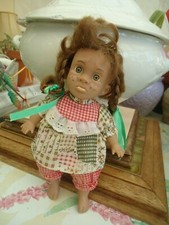 Poupee caractere - de,
