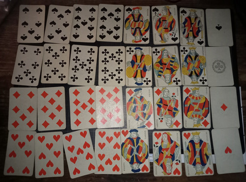 Ancien jeu cartes - 32,