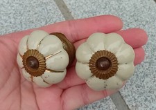 2 anciennes poignées ronde