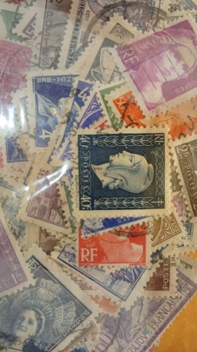 250 timbres anciens avant - , 1950