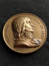 MÉDAILLE NAPOLÉON BONAPARTE GÉNÉRAL EN CHEF EN EGYPTE (BRONZE DORÉ) PAR A.BOVY