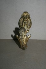 Patère ancienne en bronze doré