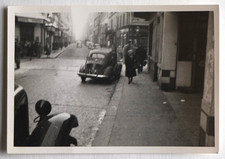 Ville, voitures, vie, rue, mouvement  - Photo vintage snapshot c.  1950