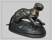 Lionne en bronze de Thomas Cartier, signée, 40cmx30cm, belle patine