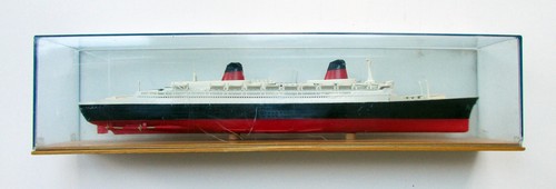 Maquette jouet paquebot - /,