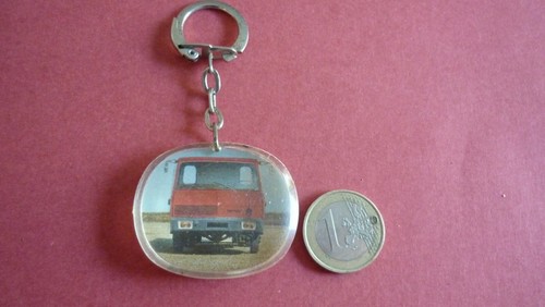 Ancien porte cle plastique - ancien,