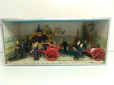 Diorama - Incendie de l'Église (décor avec figurines CBG en plomb)