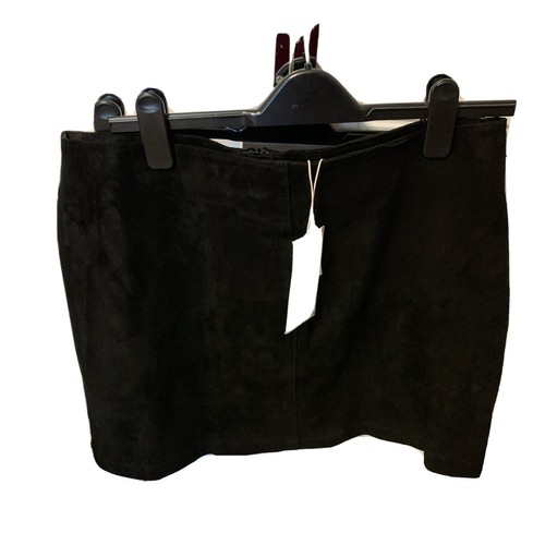 Mini jupe noire simili daim - en,
