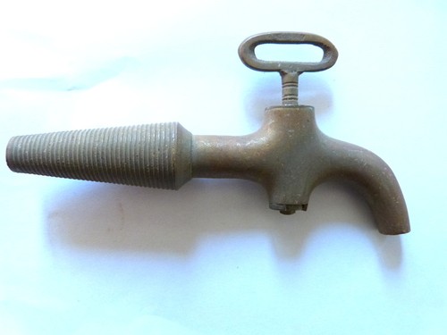 Ancien robinet laiton - ancien, en