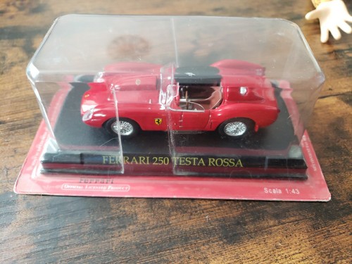 Miniature ferrari 250 - 1/43,