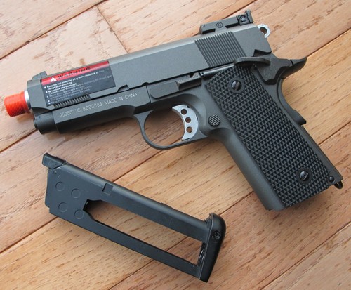 Full metal co2 blowback auto - metal,