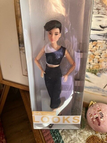 Poupee neuve barbie signature - barbie,