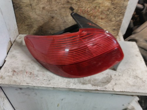 Feu arriere gauche peugeot 206 - gauche,