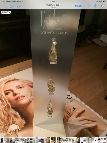 Présentoir lumineux parfum - lumineux,