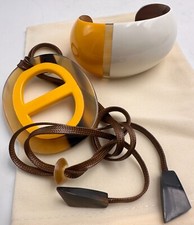 Ensemble collier et bracelet en laque et corne vintage