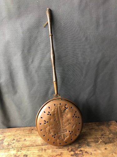 Ancienne bassinoire braises - ancienne,