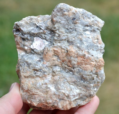 Pegmatite mica 875 grammes - pegmatite,