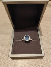 bague or blanc saphir