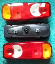 2 Feux arrières Universels Adapt. RVI Master Benne Caisse Frigo etc Phares NEUFS