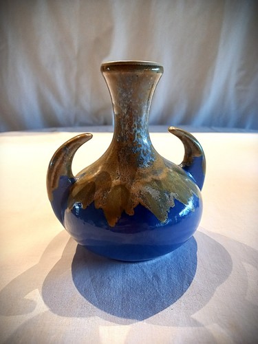 Ancien vase avec anses - ancien,