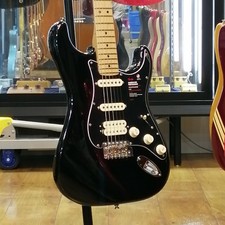 Guitare électrique FENDER