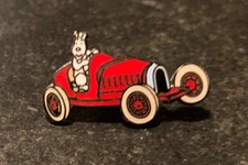PIN'S TINTIN "MILOU DANS UNE BUGATTI" CORNER N° 272