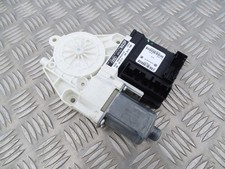 Moteur lève vitre avant droit