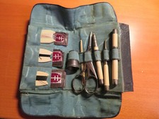 NÉCESSAIRE de VOYAGE XIXème COUTURE BRODERIE & OUTILS en OSdeBOVIN BAKELITE