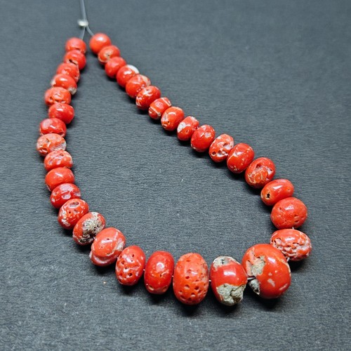 Perles rondes corail rouge - de,