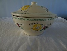 Soupière en céramique décor floral  bel état