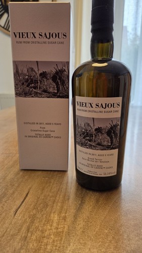 Rhum rum ron - ron, sajous