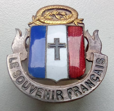 FRANCE / FRENCH WAR MEMORIALS ASSOCIATION WW1 ENAMELED BADGE