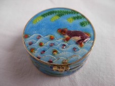 ANTIQUE CHINESE EXPORT ENAMELED SOLID SILVER PILL BOX,FROG,EARLY 20th CENTURY,