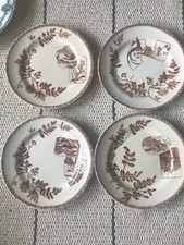 Lot de quatre assiettes plates Décor  japonais sépia Terre de fer