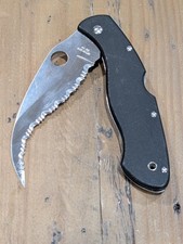 Spyderco - Civilian - Serrated