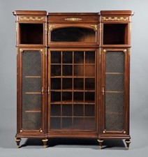 Bibliothèque de style Louis XVI en acajou et bronze doré