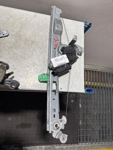 Moteur leve vitre avant - , gauche