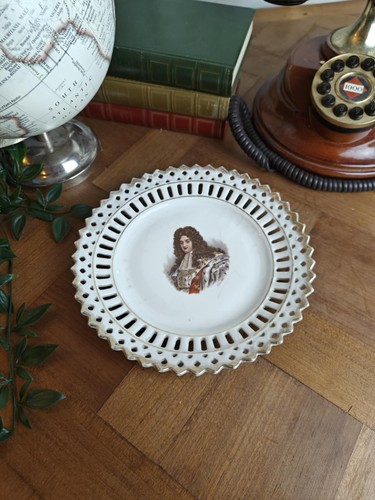 Assiette décorative - assiette,