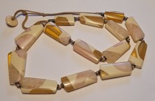 Collier Vintage Sautoir en Galalithe Beige Jaune avec Inclusions Roses #MB# P150