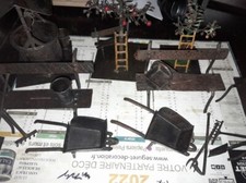 Ensemble bibelots décorations en fer, puits bancs,.. / Trinkets