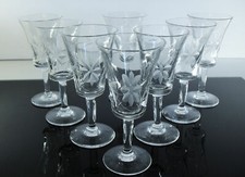 8 VERRES A DIGESTIF  EN VERRE