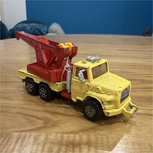 Majorette camion dépanneuse
