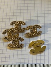 5 boutons chanel vintage logo