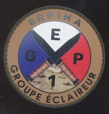 PARACHUTISTE / 2 modèles 8° RPIMA  GROUPE ECLAIREUR P1 - BASSE VISI et COUL  PVC