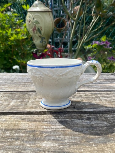 Tasse relief creil et - tasse,