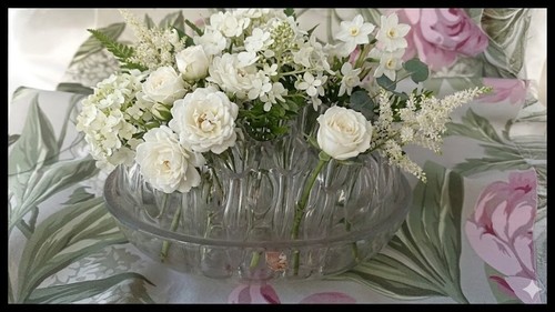 Pique fleurs bouquetiere ovale - fleurs,