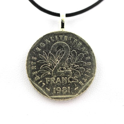 Pendentif pièce monnaie - de,