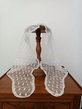 Mantille blanche pour enfant. Années 1980
