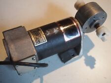 Motoreducteur LENZE Réduction 1/15 moteur 24 VCC  200 w 3000 rpm