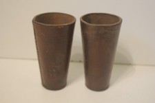 2 gobelets lance dés en cuir